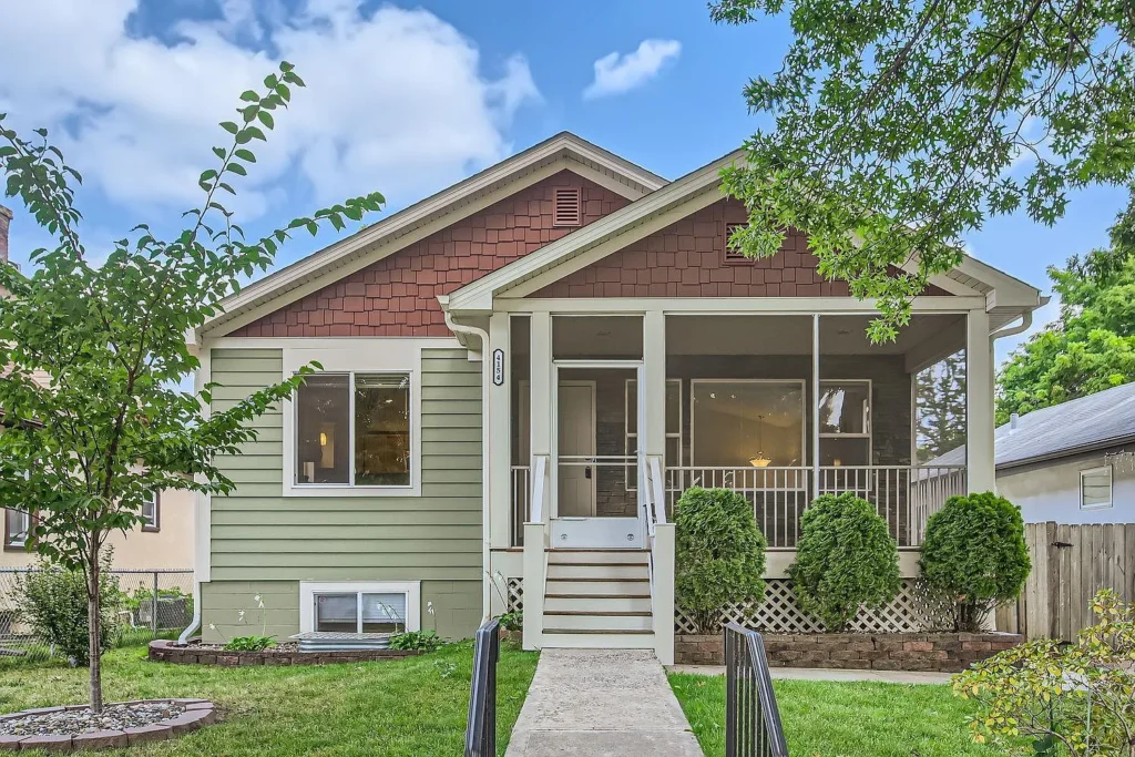 The front of house that we listed in MN